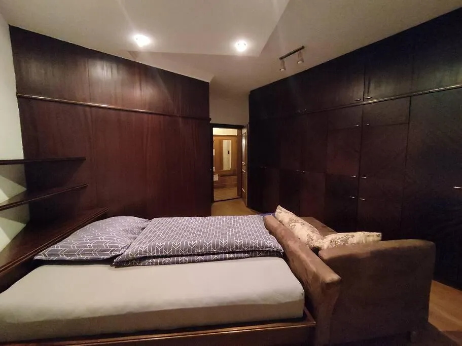 Cosy Room In Tyrolean Flat Innsbruck Apartman